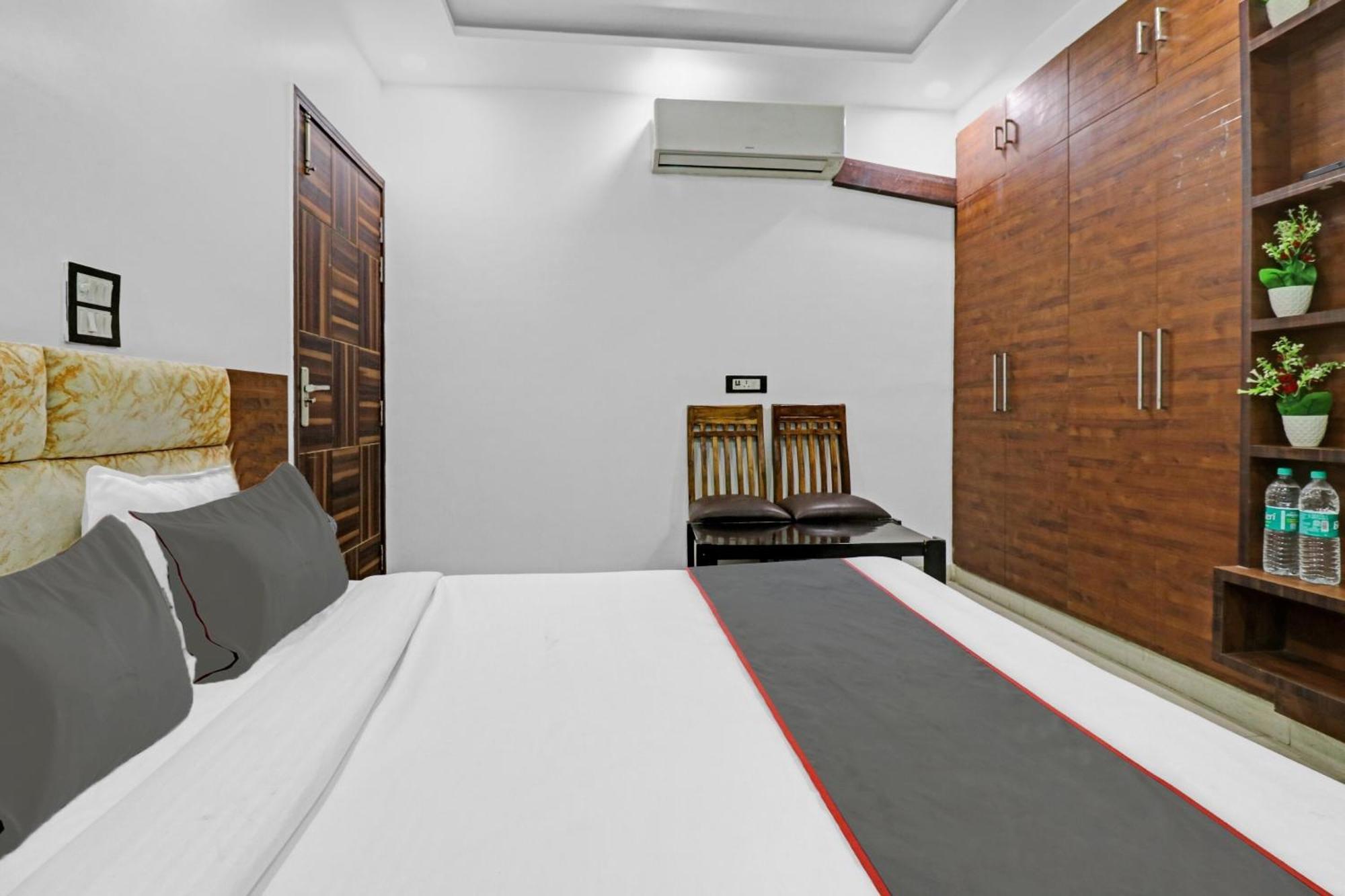 Hotel O Bharat Stay Near Indira Gandhi International Airport Нью-Дели Экстерьер фото