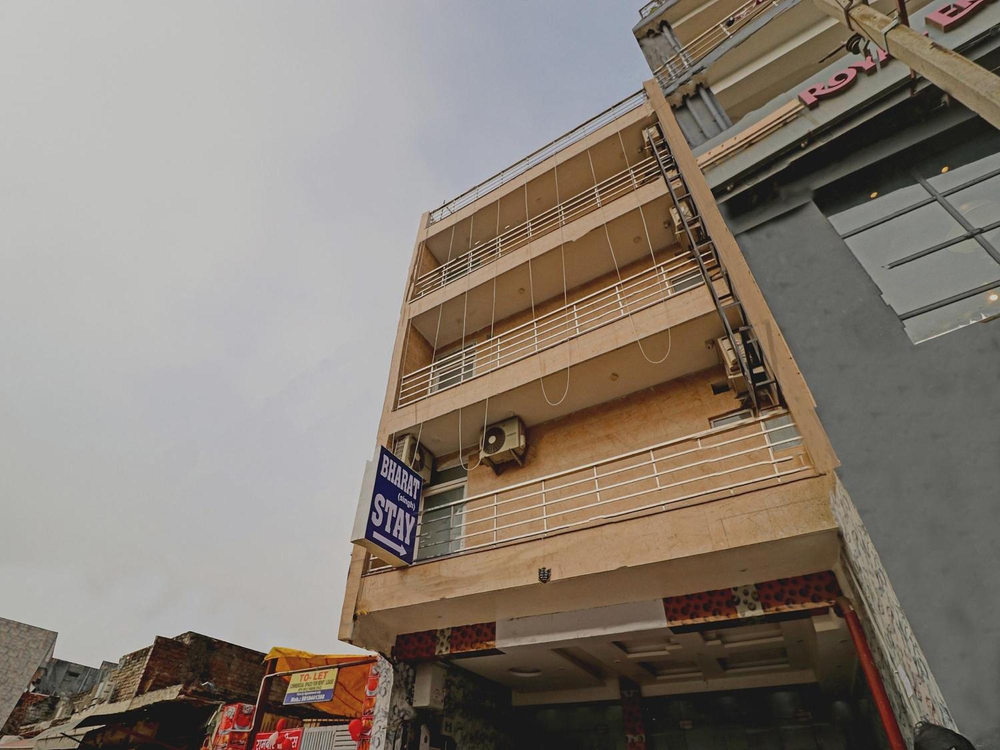 Hotel O Bharat Stay Near Indira Gandhi International Airport Нью-Дели Экстерьер фото